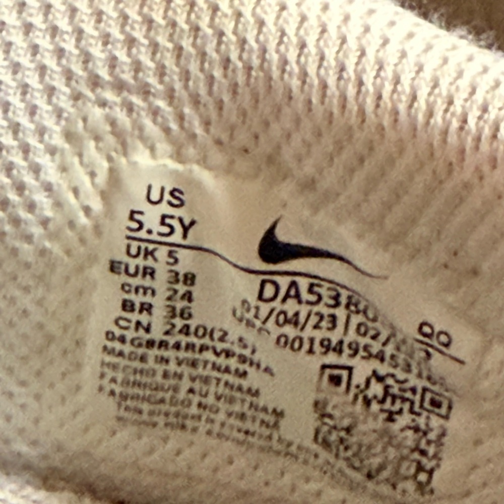 Youth Nike Court Legacy Next Nature Shoes - Size 5.5 - Picture 7 of 7